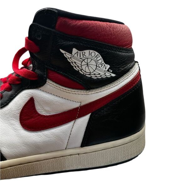 Nike Air Jordan 1 Retro High OG Black Toe Black White Red Men’s 9 555088-125